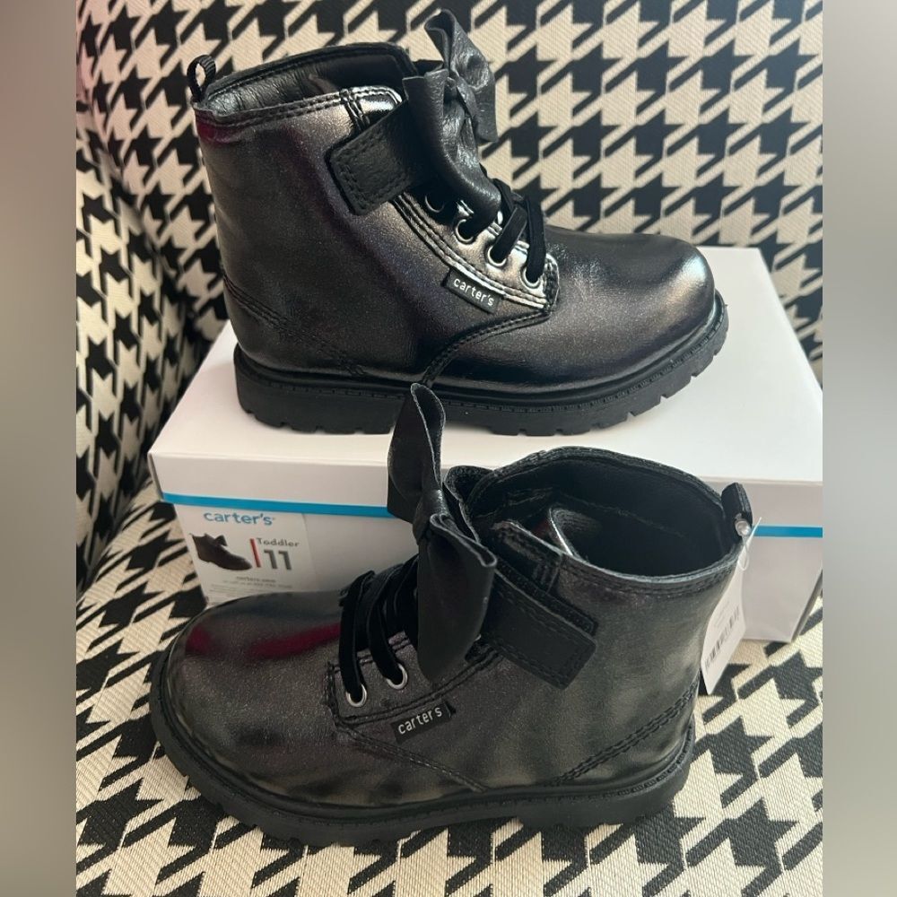 Carter's Yoyo Bow Accent Boot-Size 11